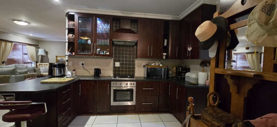 3 Bedroom Property for Sale in Wilkoppies North West